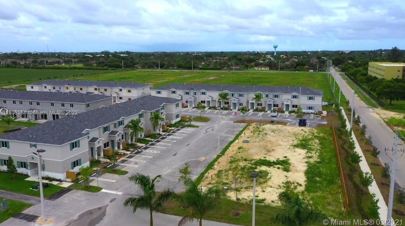 396 12th Pl, Homestead FL  33034-2310 exterior