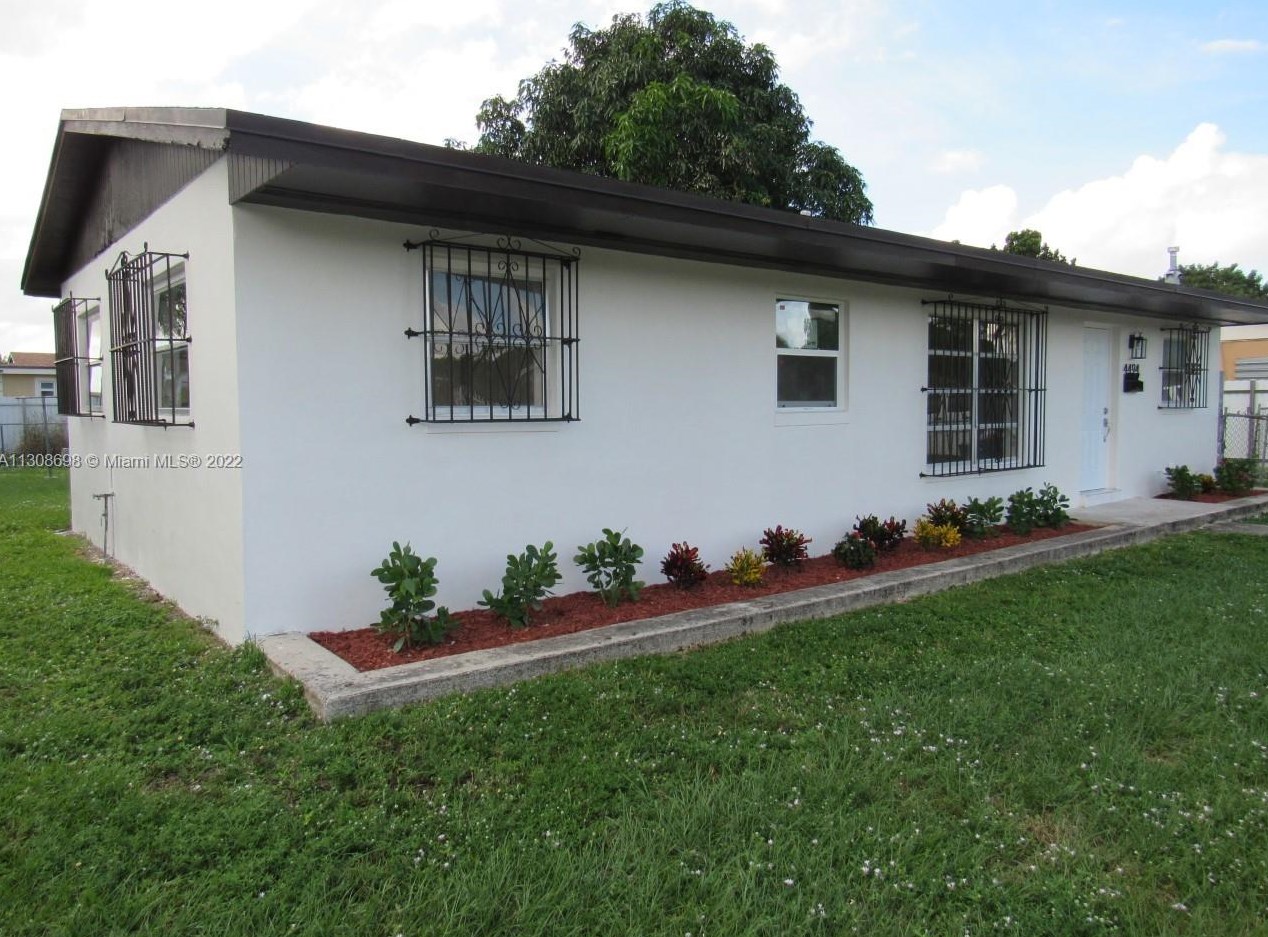4494 Nw 203rd St, Miami, FL 33055