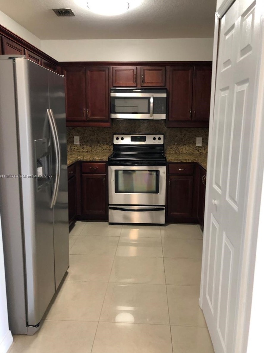 5271 Sw 8th St #406, Miami, FL 33134