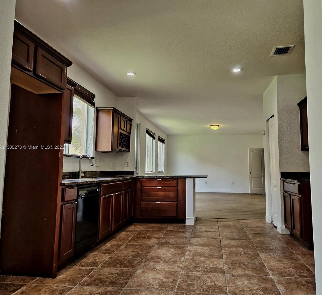 20641 10th Ave, Miami FL  33169-2368 exterior