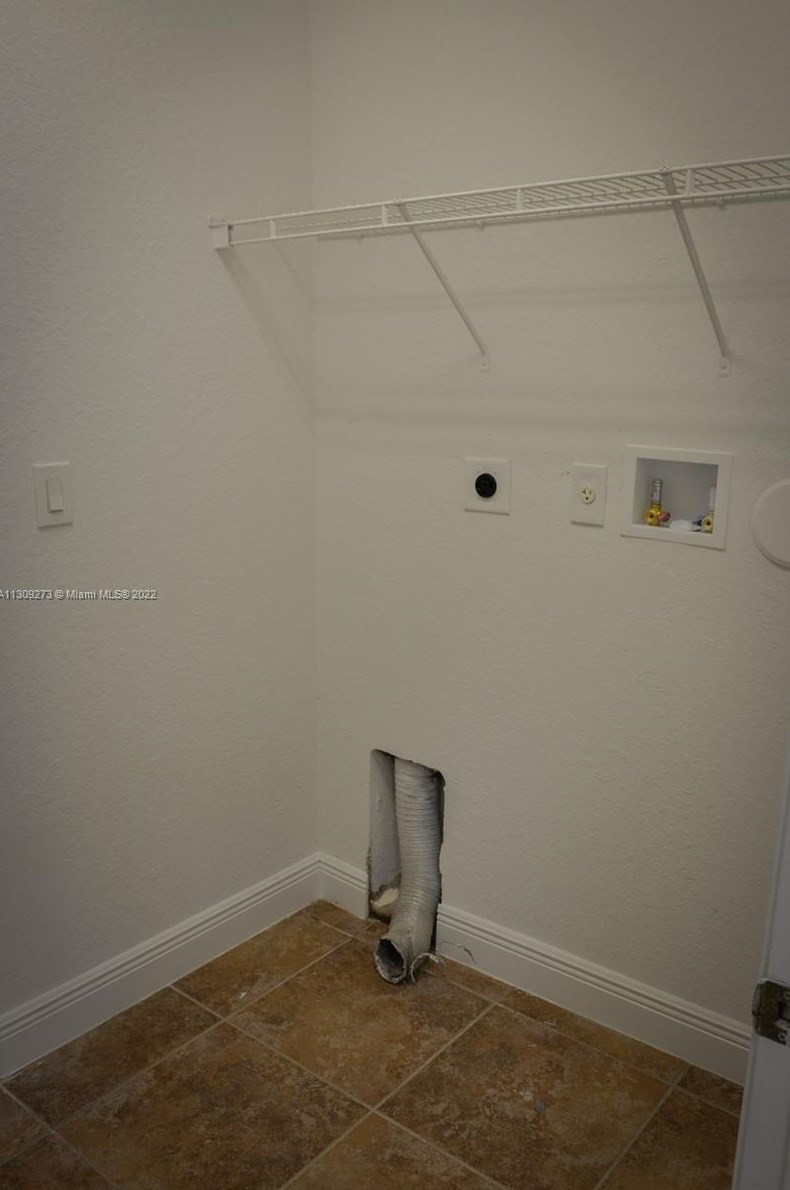 20641 10th Ave, Miami FL  33169-2368 exterior