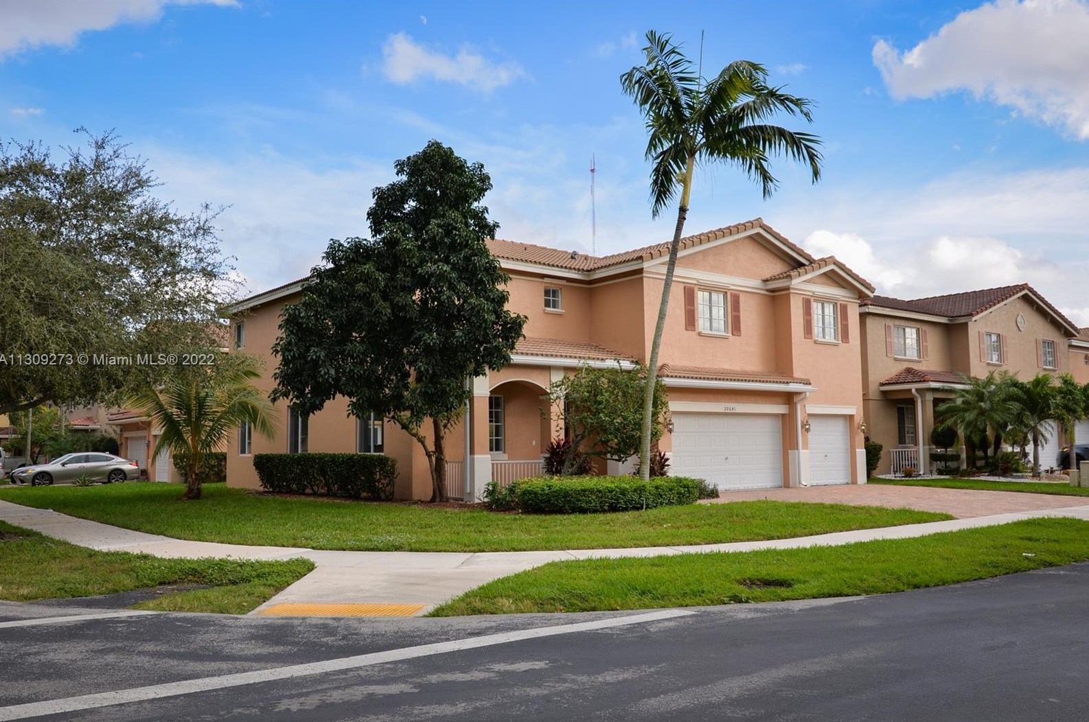 20641 10th Ave, Miami FL  33169-2368 exterior