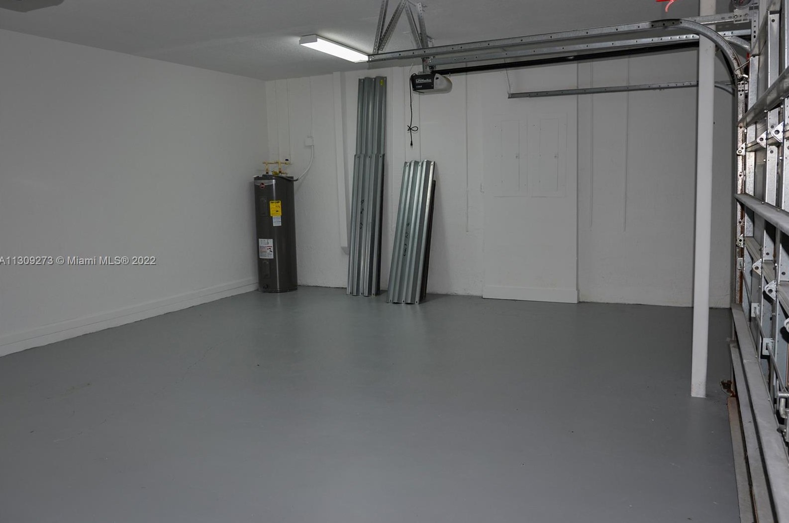 20641 10th Ave, Miami FL  33169-2368 exterior