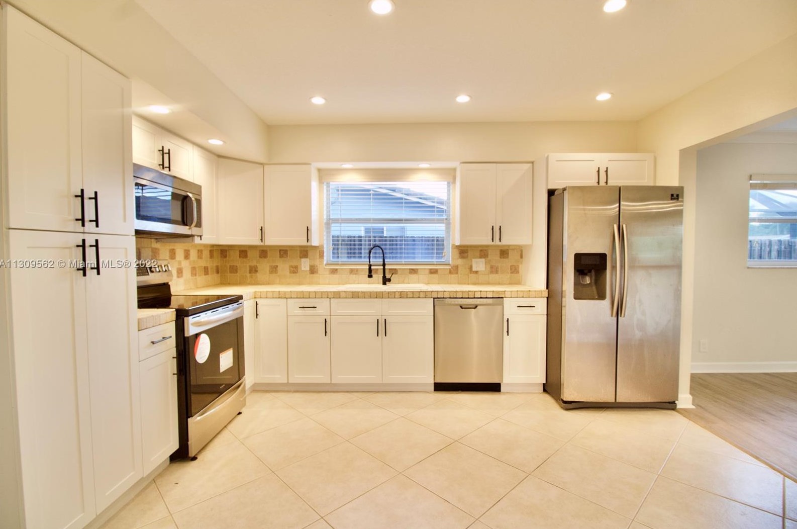 5401 Pierce St, Hollywood, FL 33021