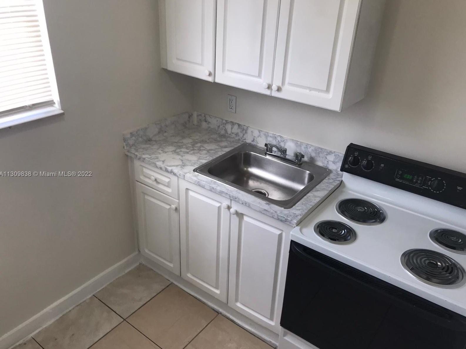 1525 Nw 1st Pl #30, Miami, FL 33136