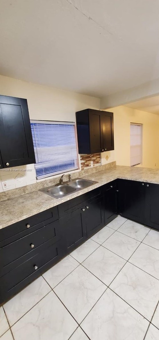1442 Nw 73rd St, Miami, FL 33147