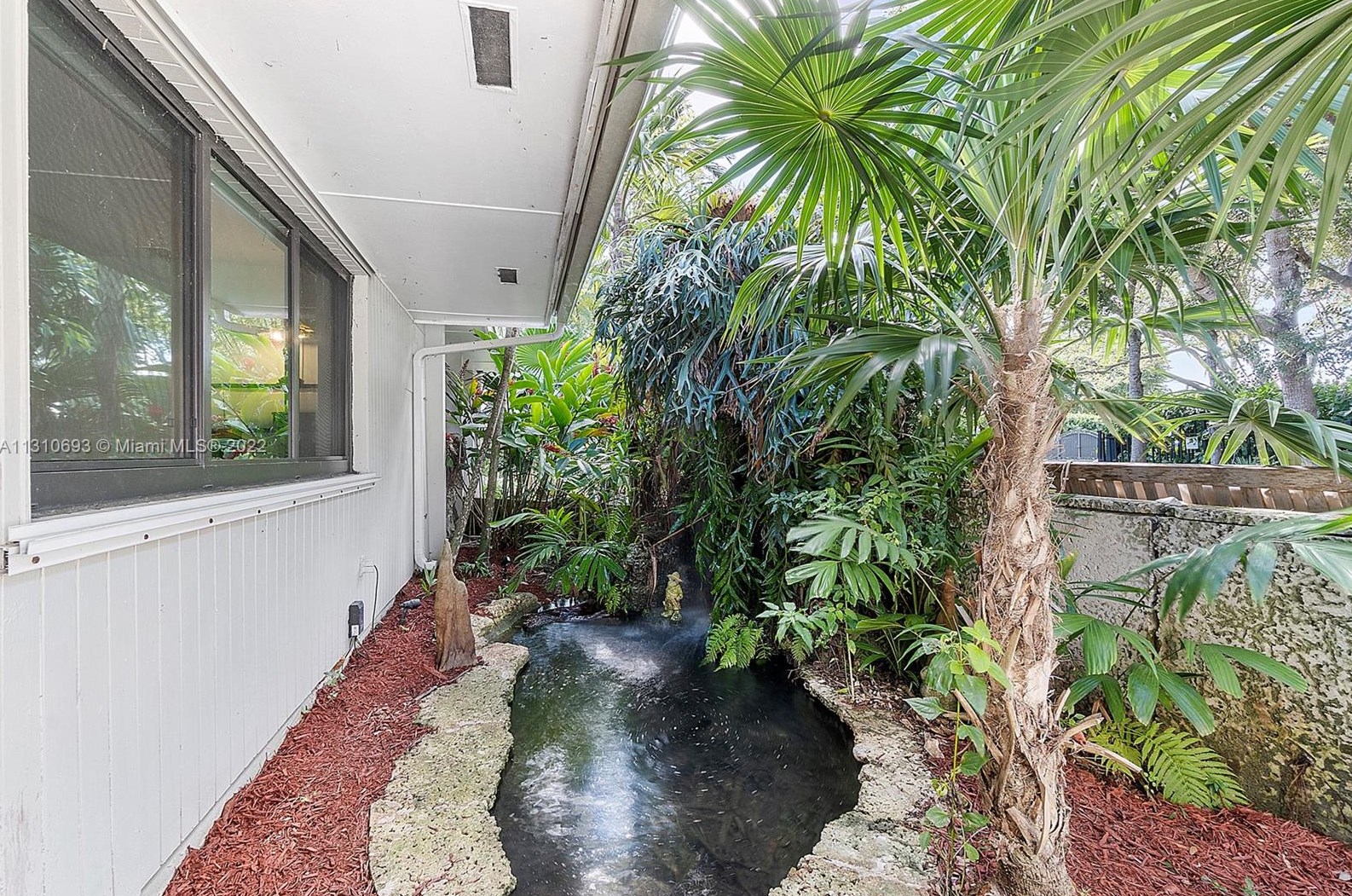 13805 83rd Ave, Miami, FL 33158-1021