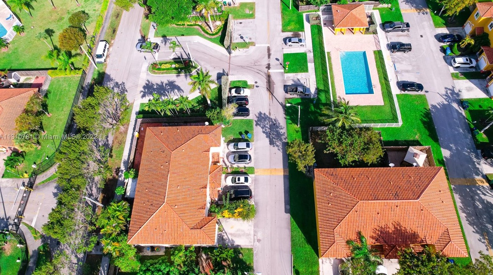 18252 Sw 108th Path, Miami, FL 33157