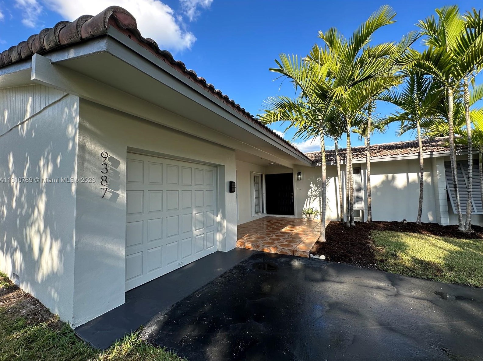 9387 Sterling Dr, Miami, FL 33157-7045