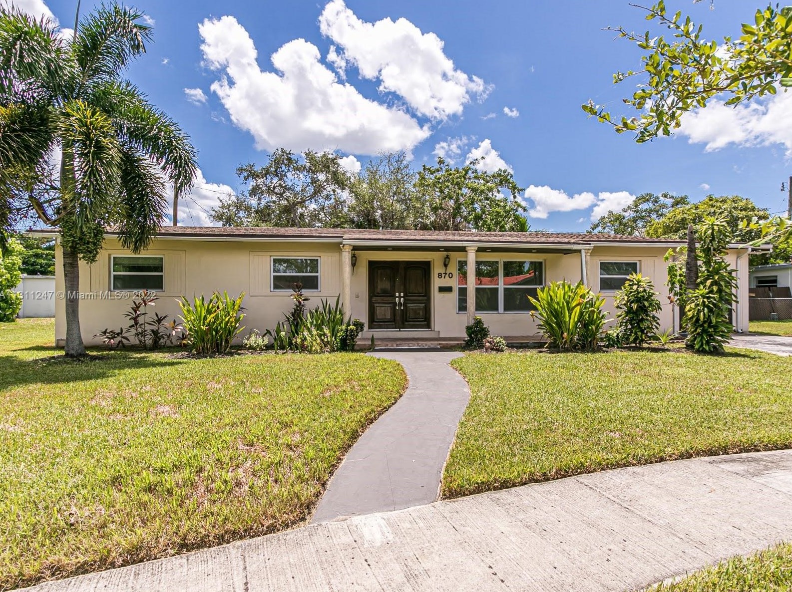 870 Ne 182nd St #870, Miami, FL 33162