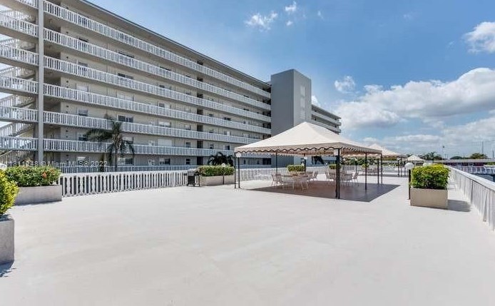 801 Lake Shore Dr #606, West Palm Beach, FL 33403