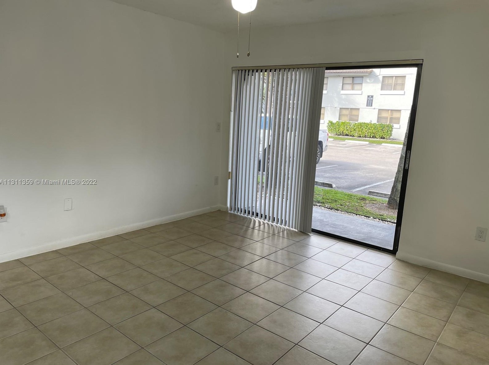 7200 Nw 179th St #106, Hialeah, FL 33015