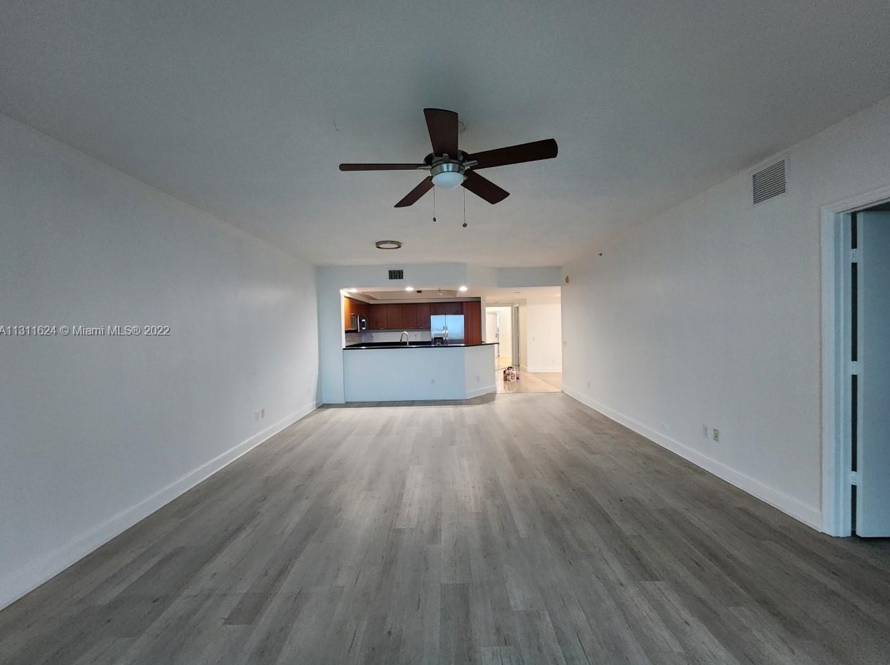 14951 Royal Oaks Ln #1903, Miami, FL 33181