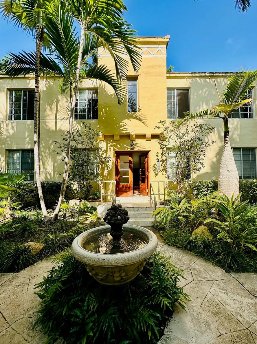 1572 Meridian Ave, Miami Beach, FL 33139-3405