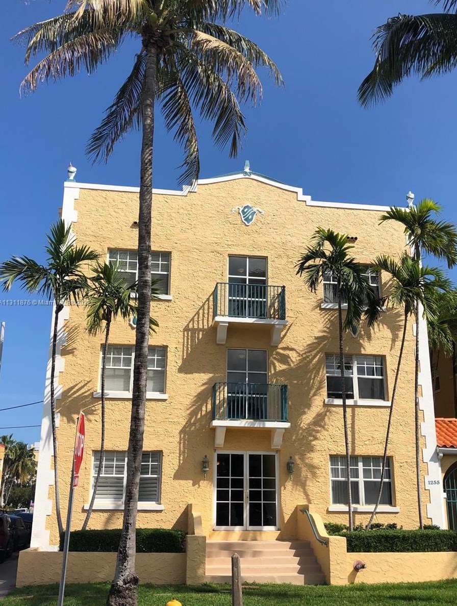 1255 Pennsylvania Ave Apt 106, Miami, FL 33139