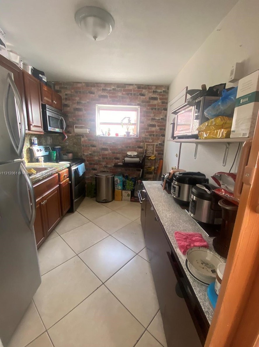 3162-3170 Sw 16th St #1, Miami, FL 33145