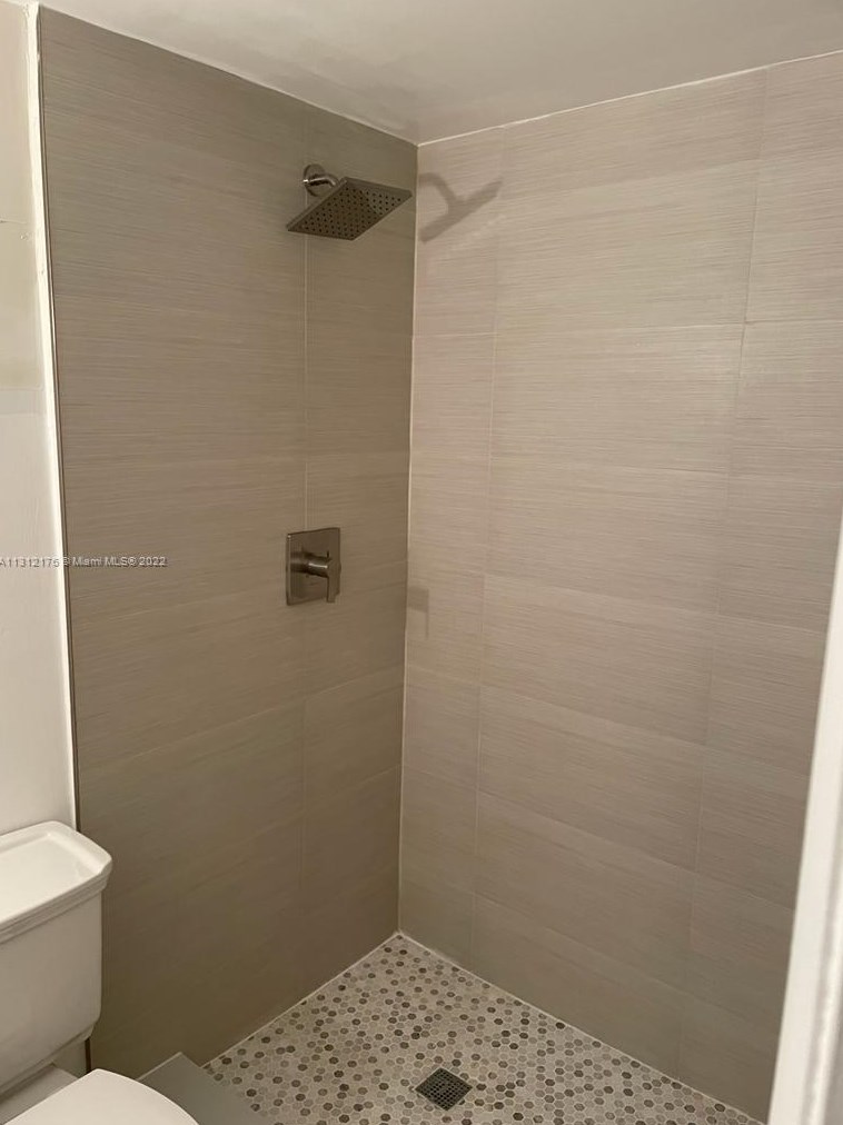 9367 Fontainebleau Blvd #g222, Miami, FL 33172