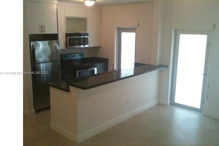 1034 Lenox Ave Apt 3, Miami, FL 33139