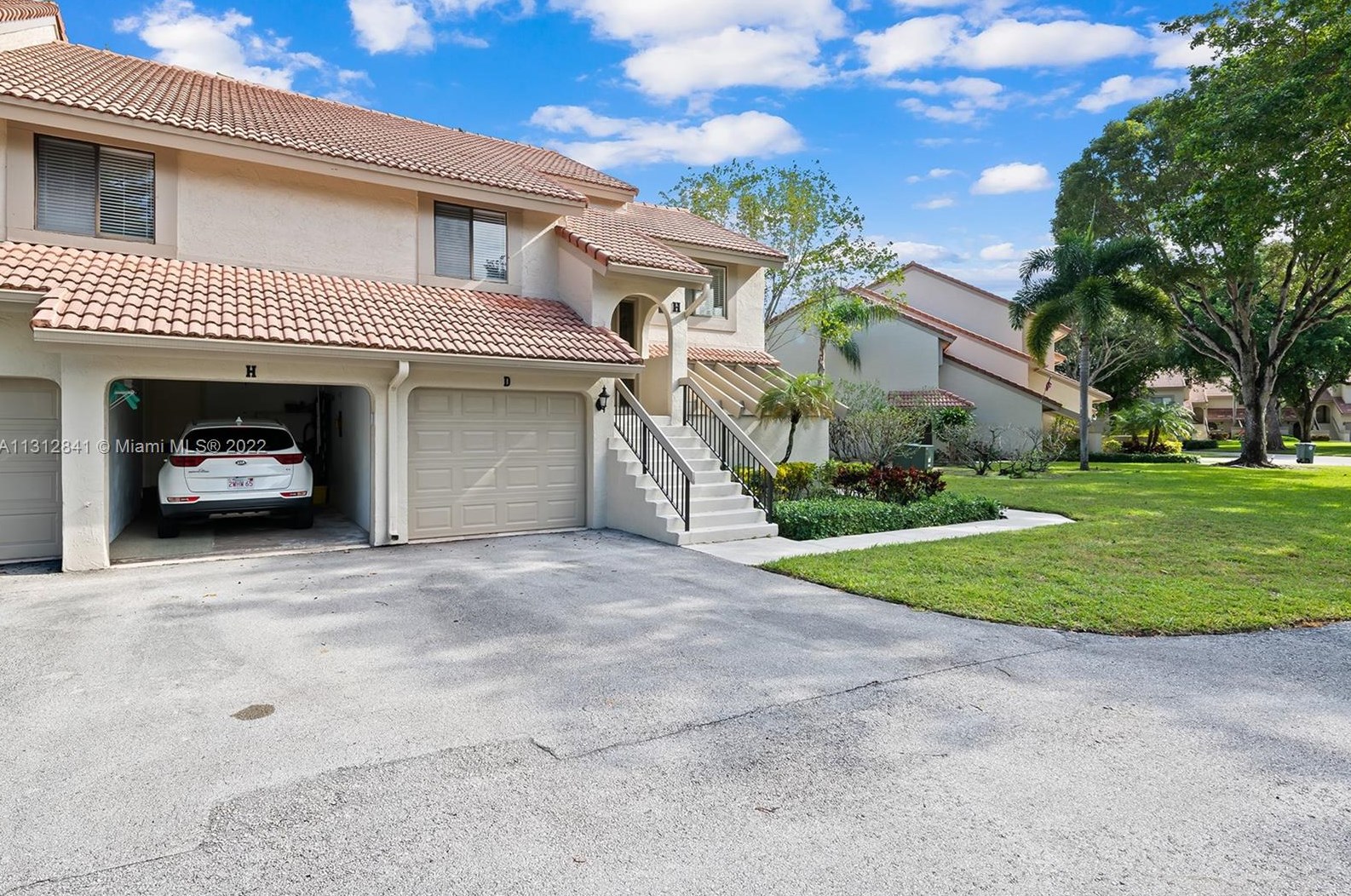 5741 Coach House Cir, Boca Raton FL 33486-8626 exterior