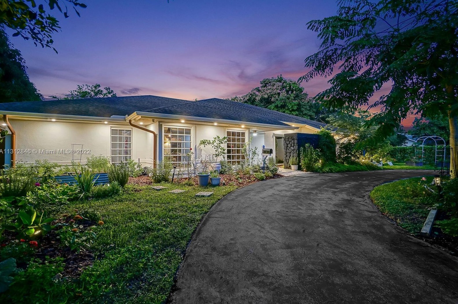 8201 162nd St, Miami FL  33157-3628 exterior