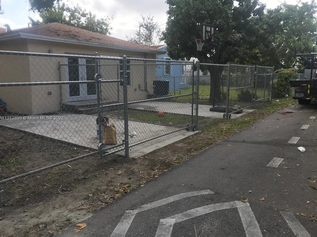 657 Nw 47th St #659, Miami, FL 33127