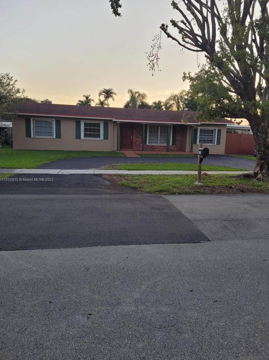 12430 Sw 106th St, Miami, FL 33186