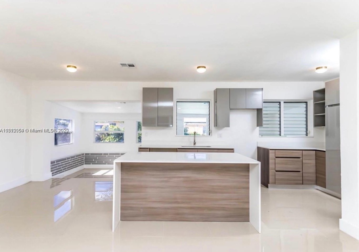 18030 Nw 14th Ave, Miami, FL 33169