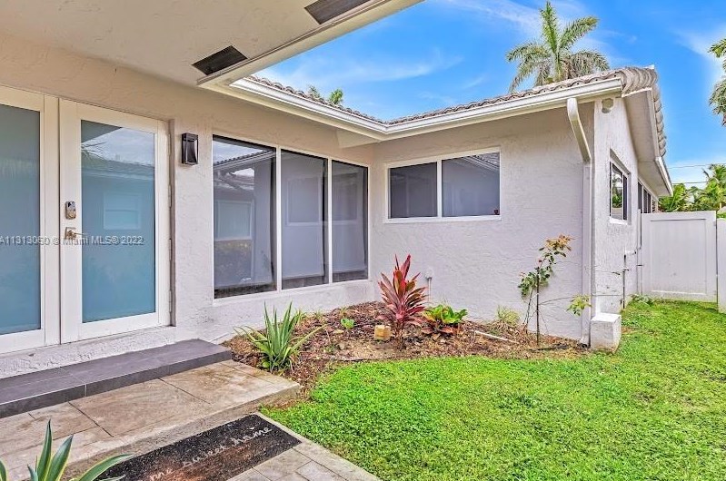 1020 Hollywood Blvd, Hollywood, FL 33019-1608