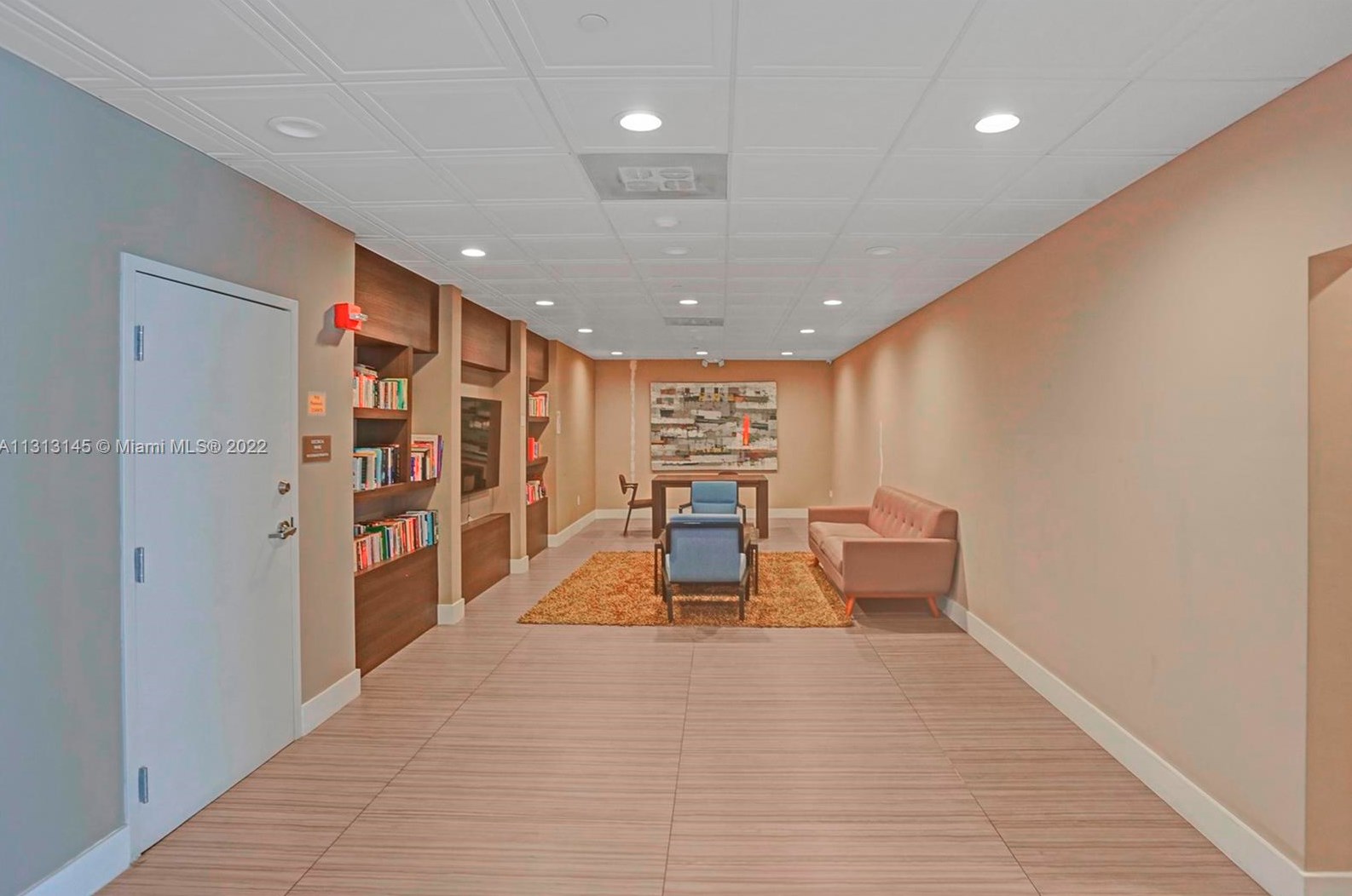 3675 Country Club Dr, Miami FL 33180-1731 exterior