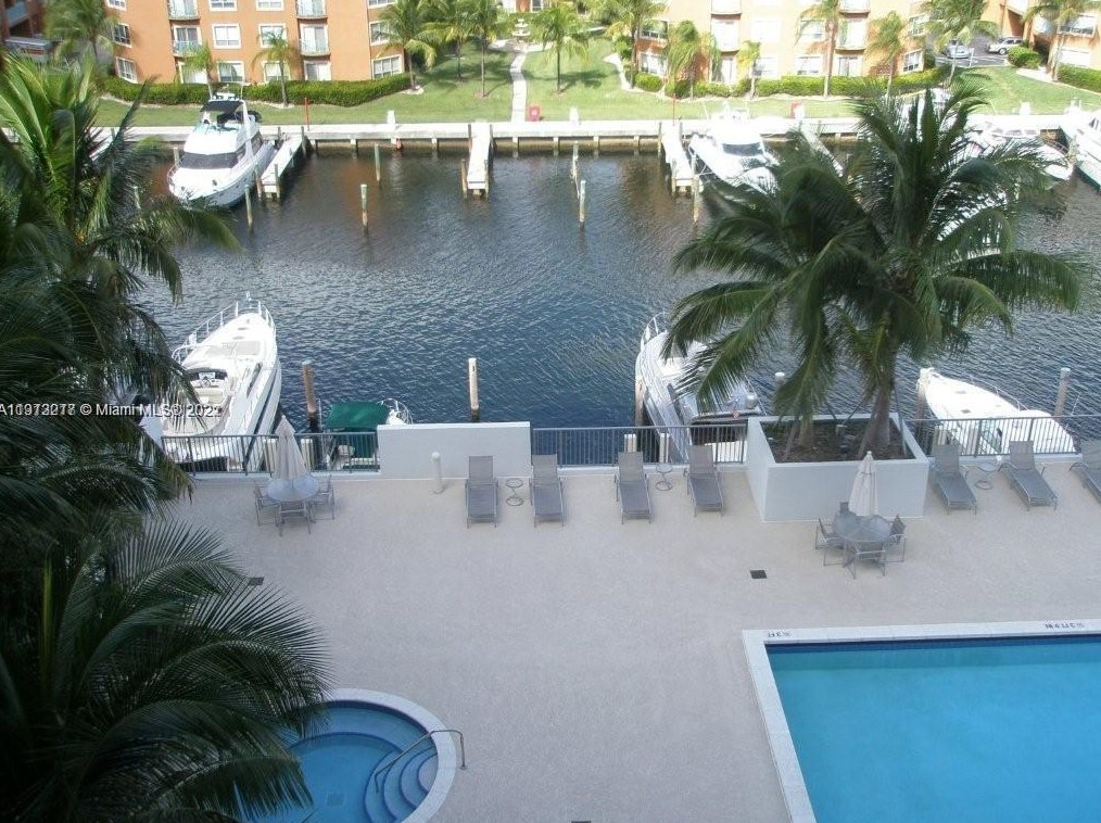 3029 Ne 188th St #720, Miami, FL 33180