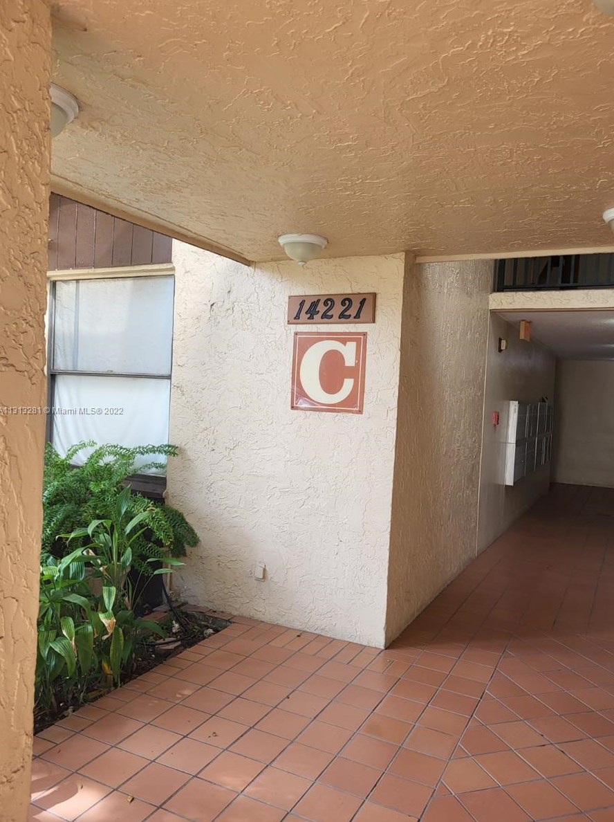 14221 N Kendall Dr #309c, Miami, FL 33186