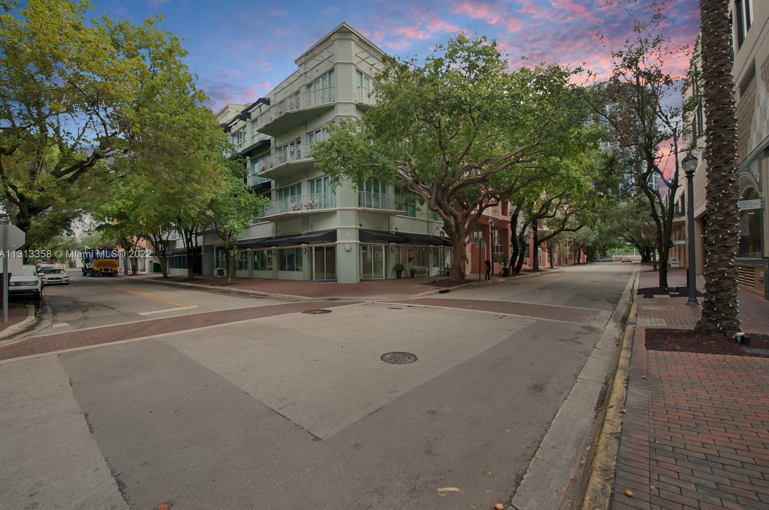 3333 Rice St Apt 301, Miami, FL 33133