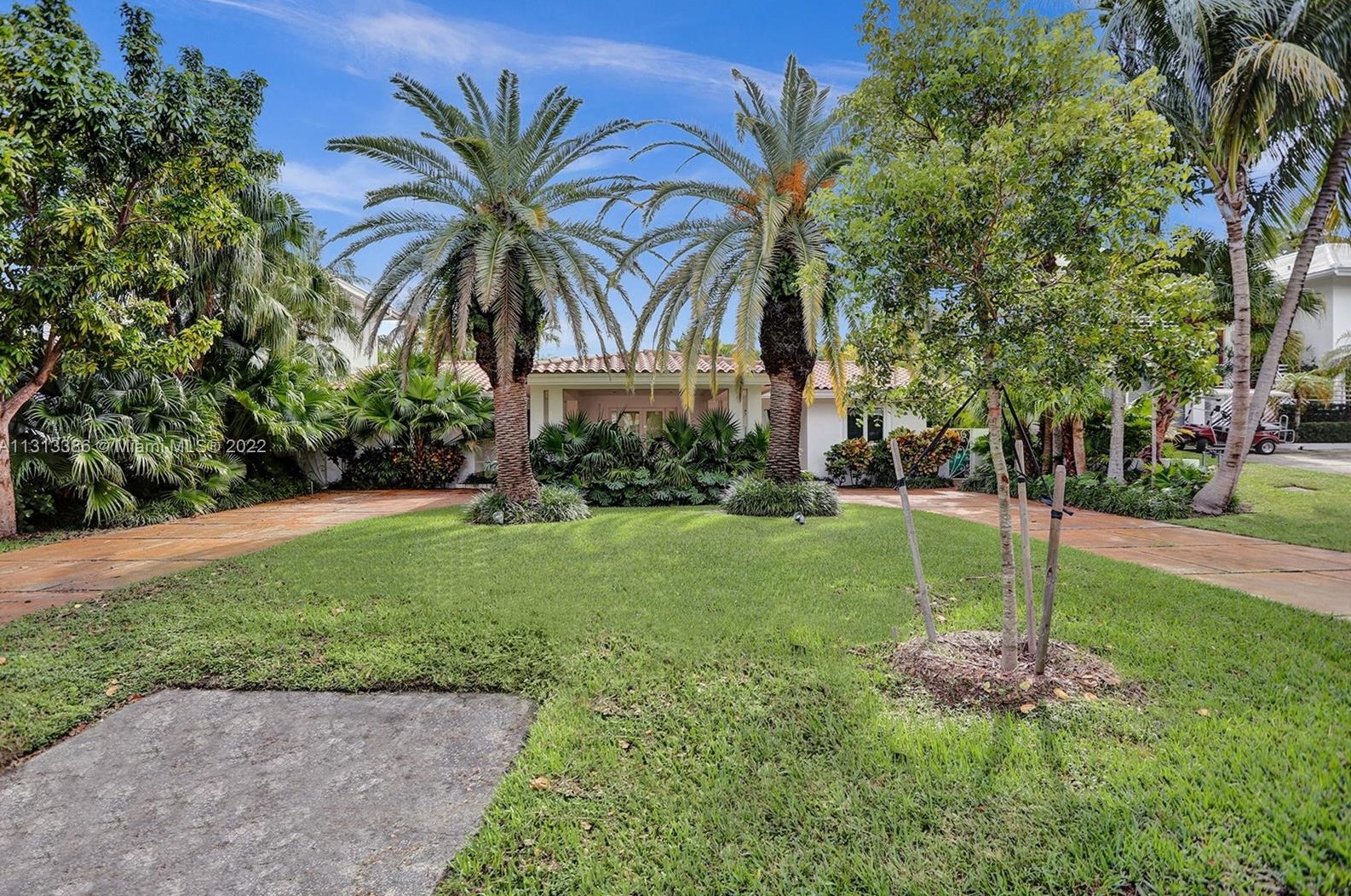 275 Harbor Dr, Miami, FL 33149