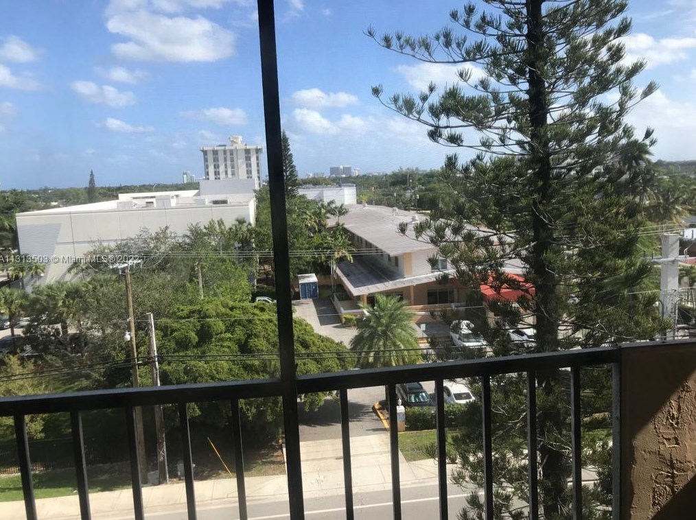 12590 Ne 16th Ave #601, Miami, FL 33161