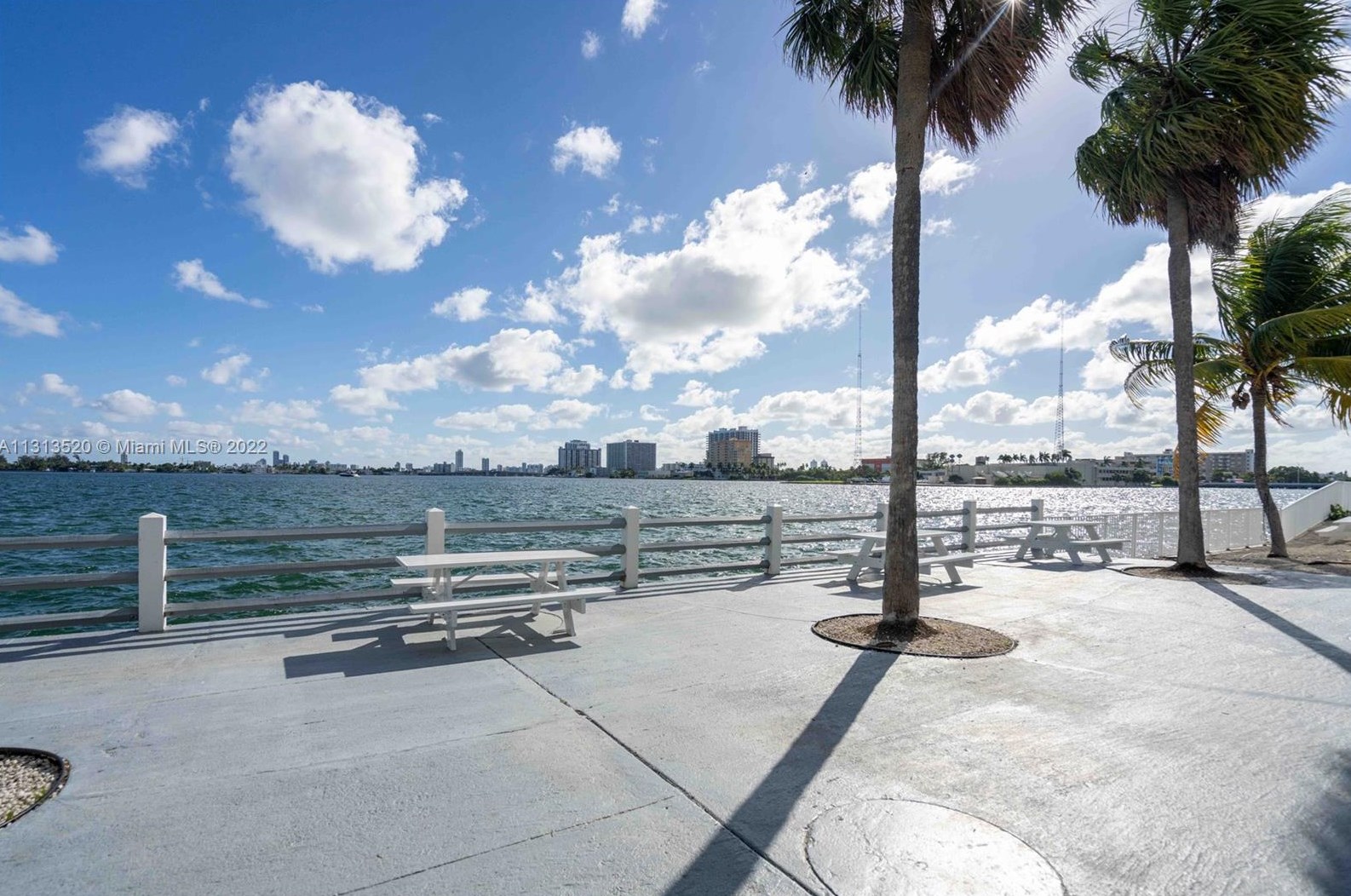 7931 East Dr Apt 302, Miami, FL 33141