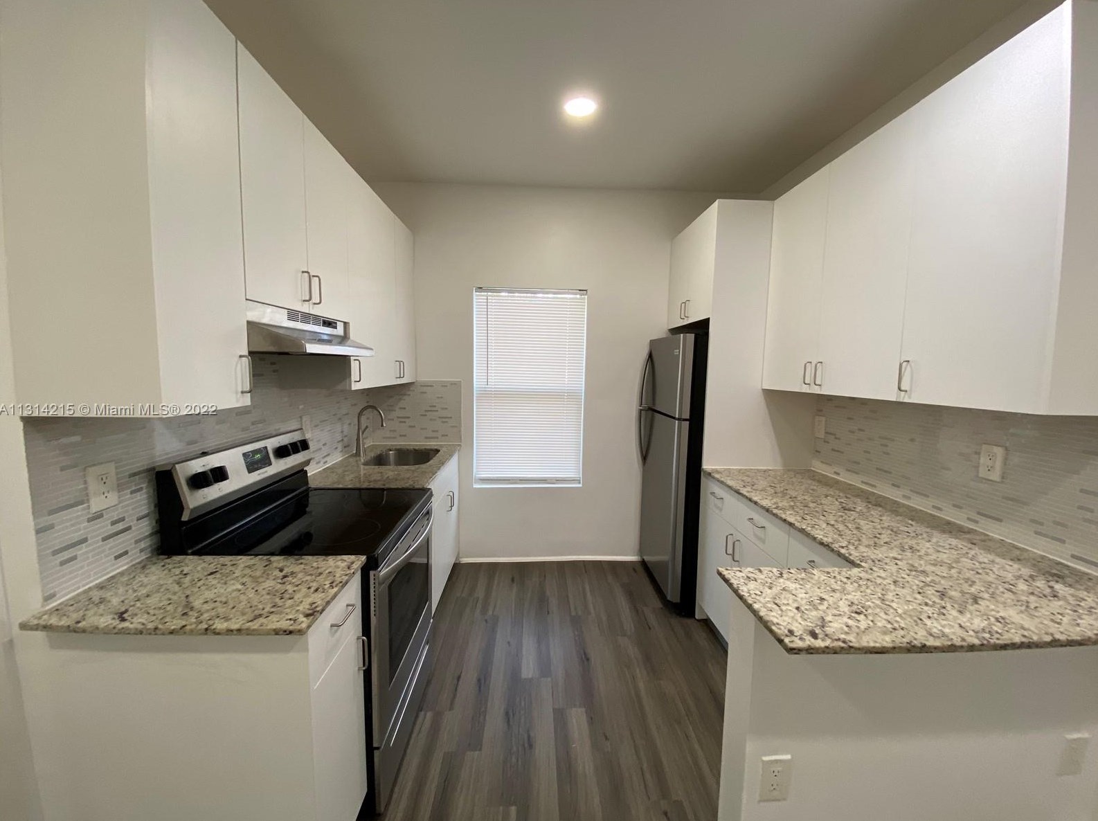 3237 Sw 4th St #3, Miami, FL 33135
