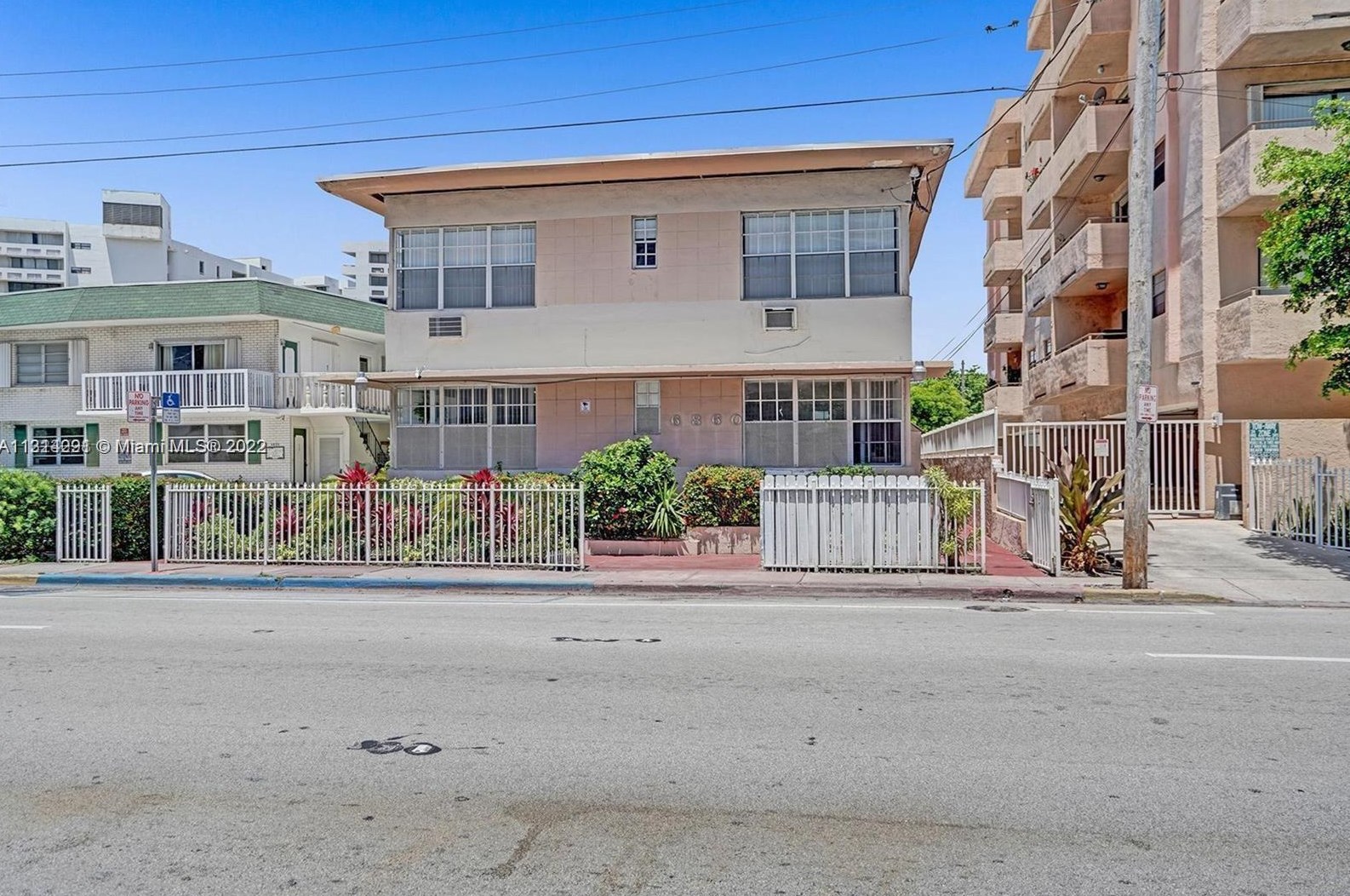 6860 Abbott Ave #3, Miami, FL 33141