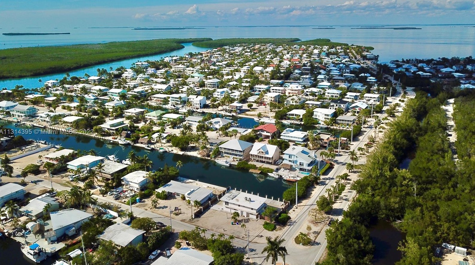 132 Stromboli Dr, Plantation Key, FL 33036-3313