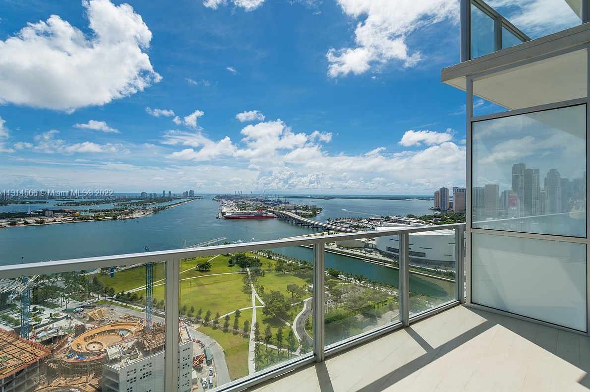 1100 Biscayne Blvd #3305, Miami, FL 33132