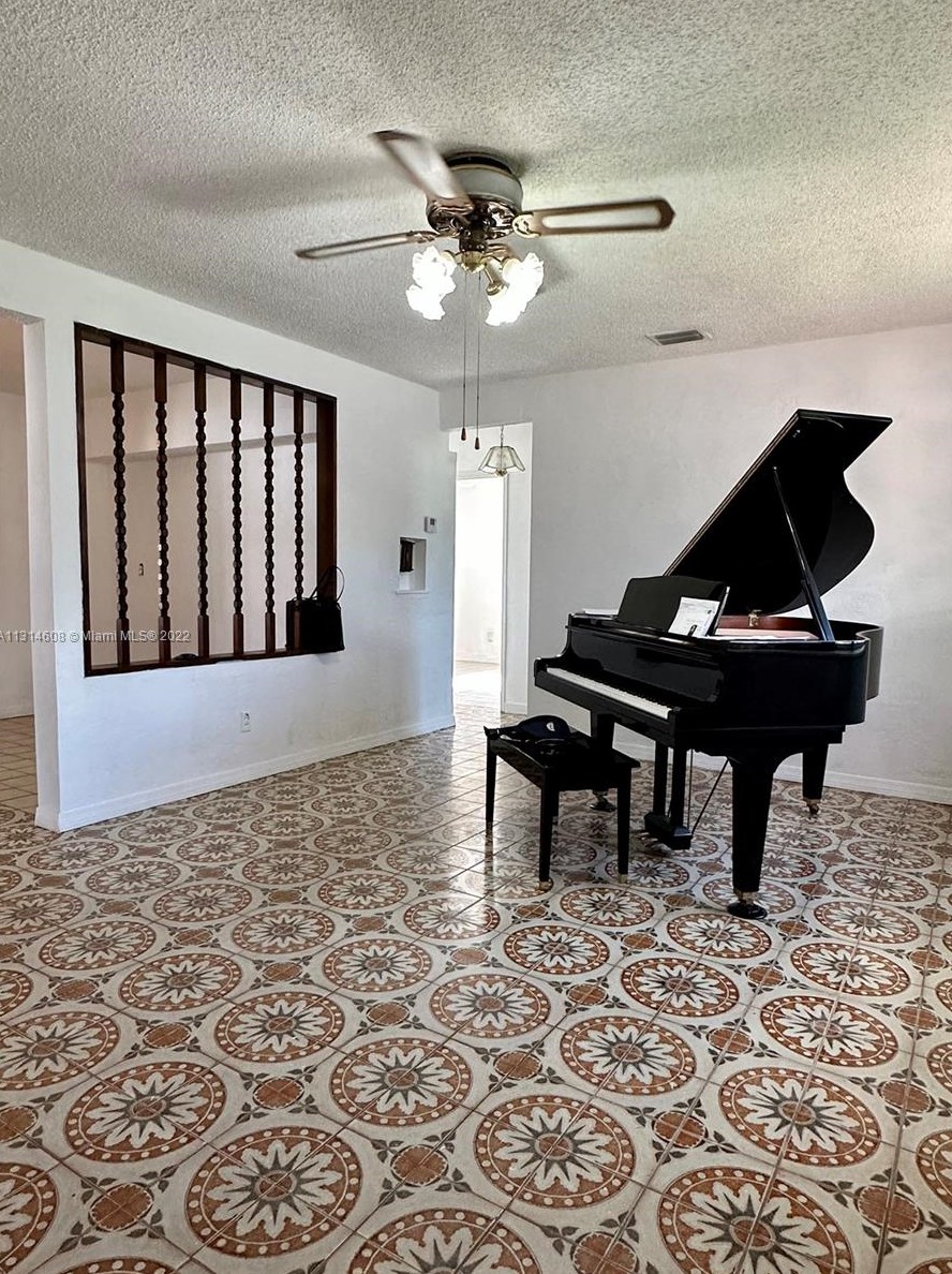 1221 74th Ave, Miami, FL 33144-5337