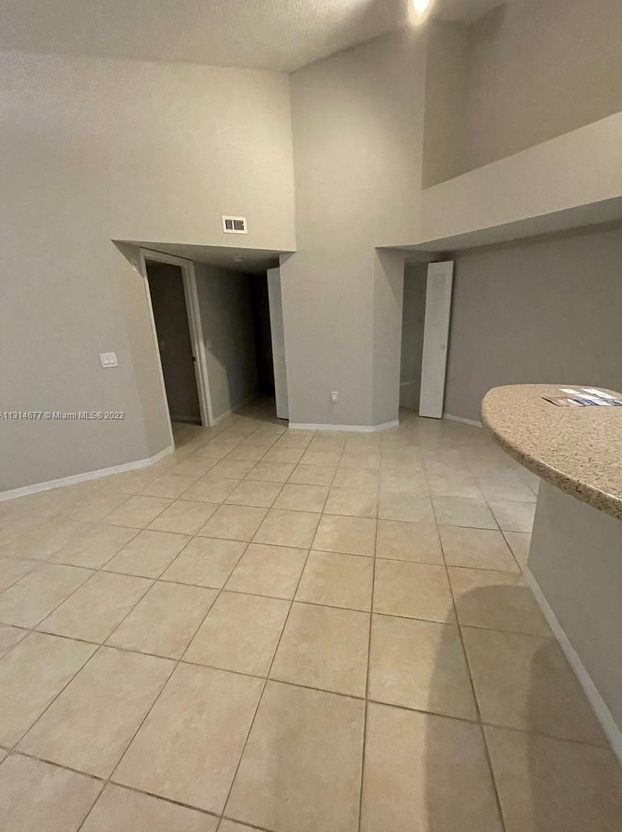 4177 N Haverhill Rd #821, West Palm Beach, FL 33417