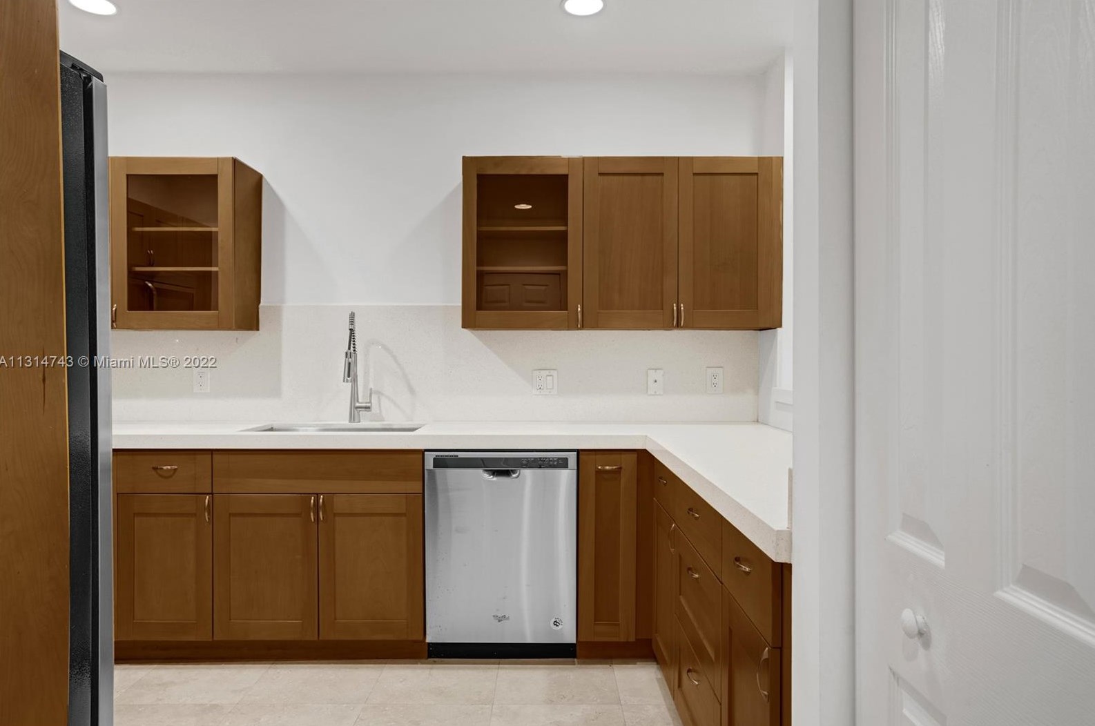 3384 Day Ave, Miami FL 33133-4902 exterior