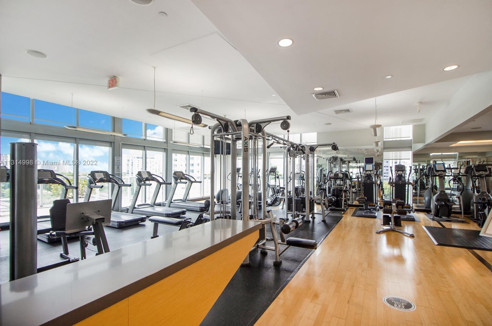 1111 1st Ave, Miami FL  33130-5400 exterior