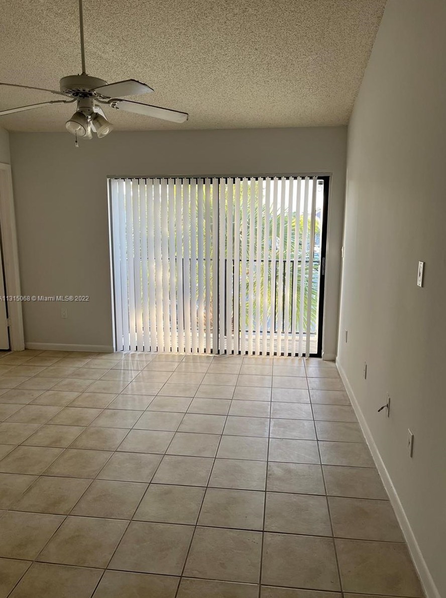 7090 Nw 179th St #303, Hialeah, FL 33015