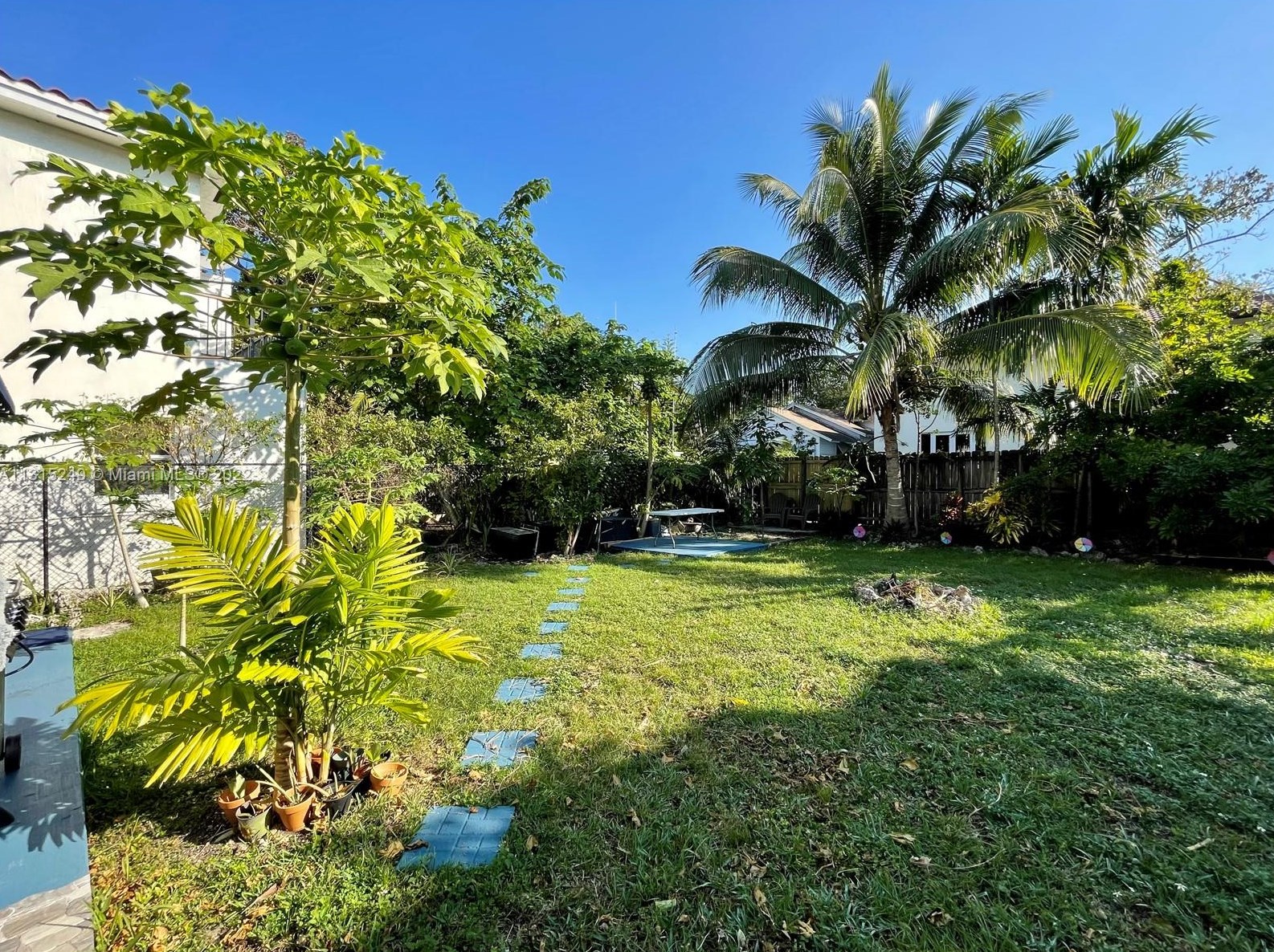 3085 Elizabeth St #2, Miami, FL 33133