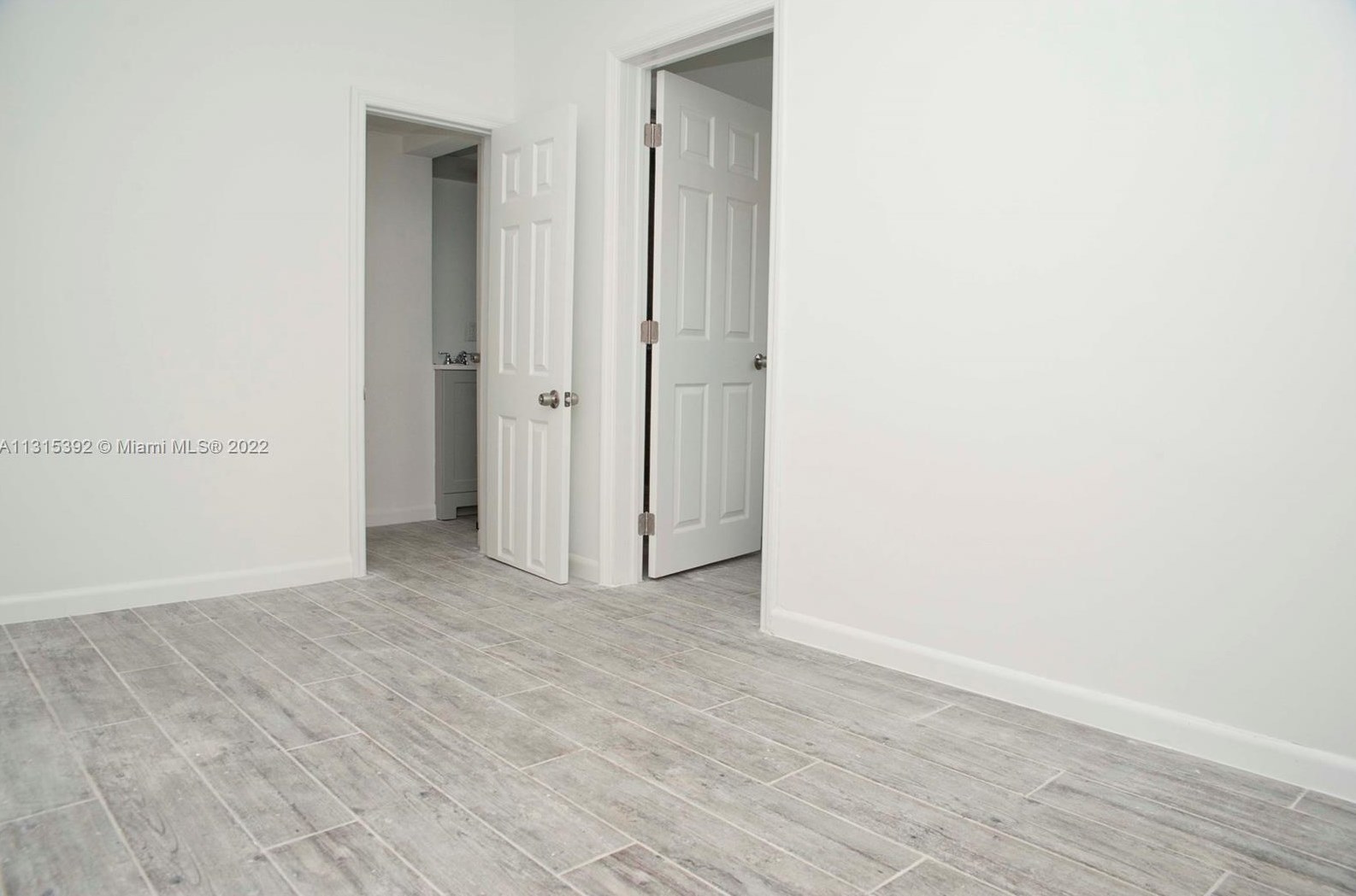 1323 N Federal Hwy #4, Hollywood, FL 33020