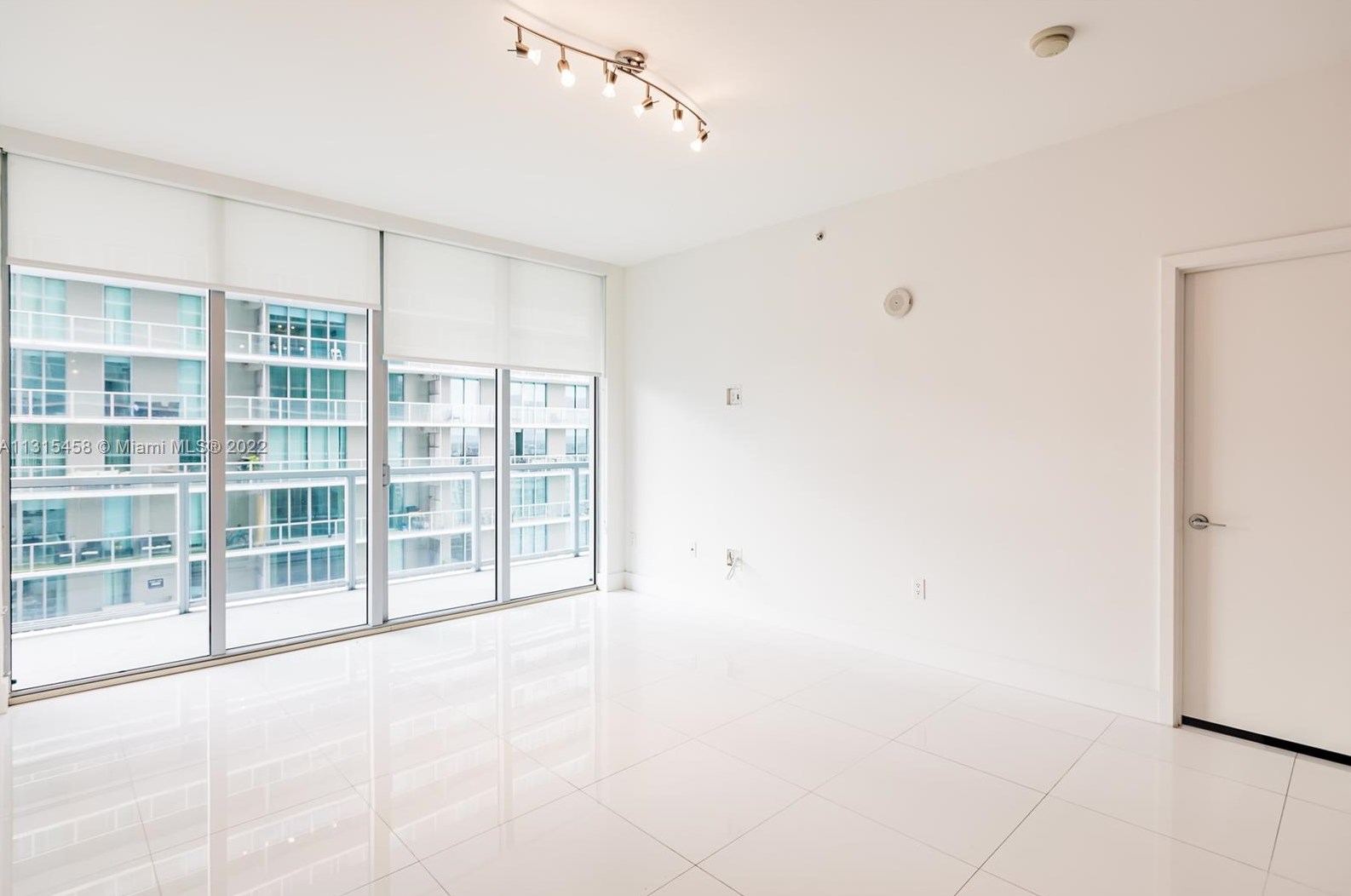 1111 Sw 1st Ave #3216-n, Miami, FL