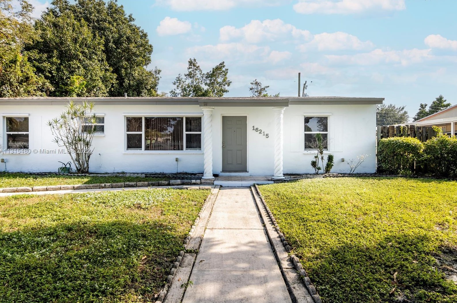 16215 29th Ave, Miami, FL 33054-6828