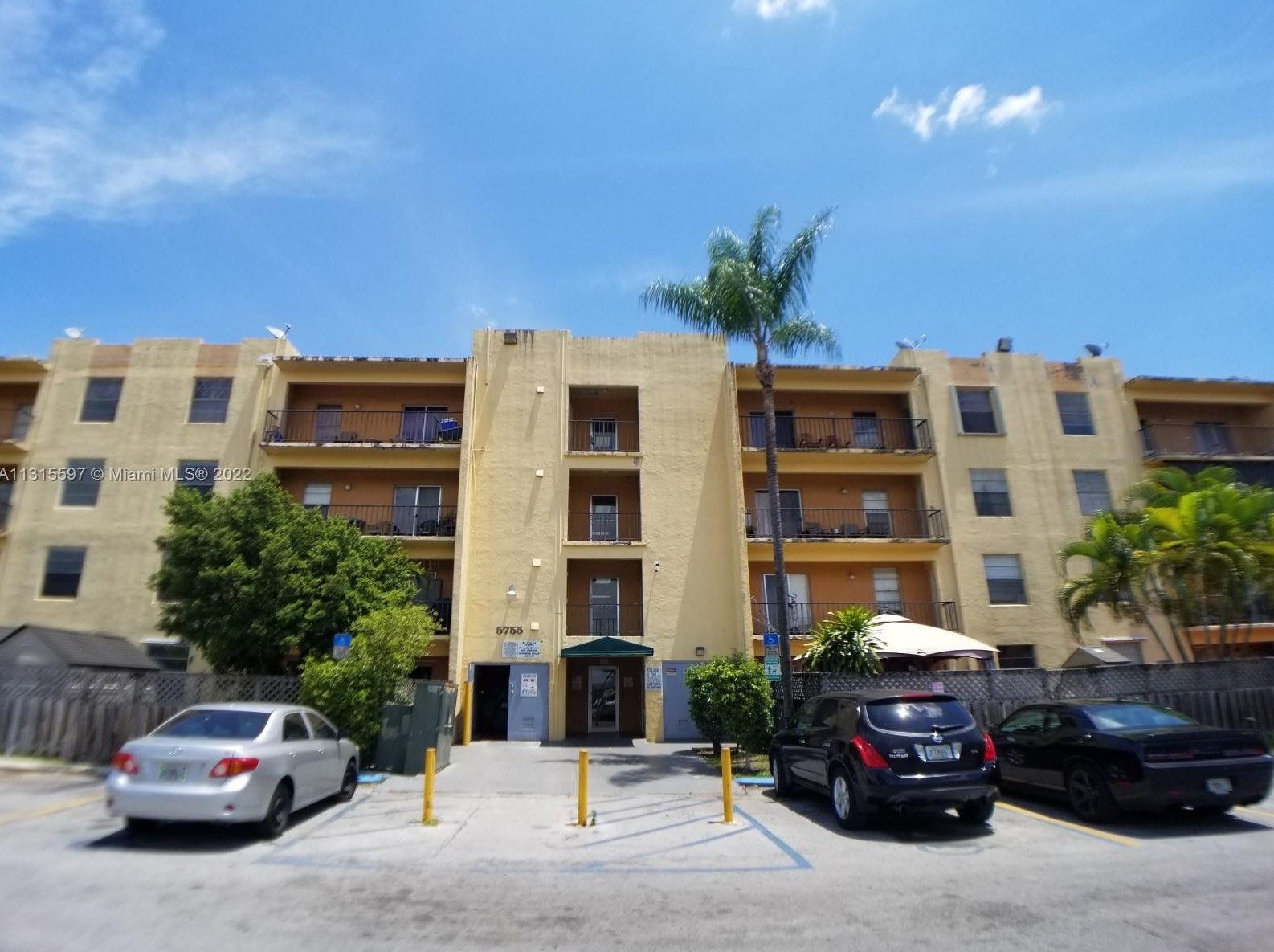 5755 W 20th Ave Apt 406, Hialeah, FL 33012