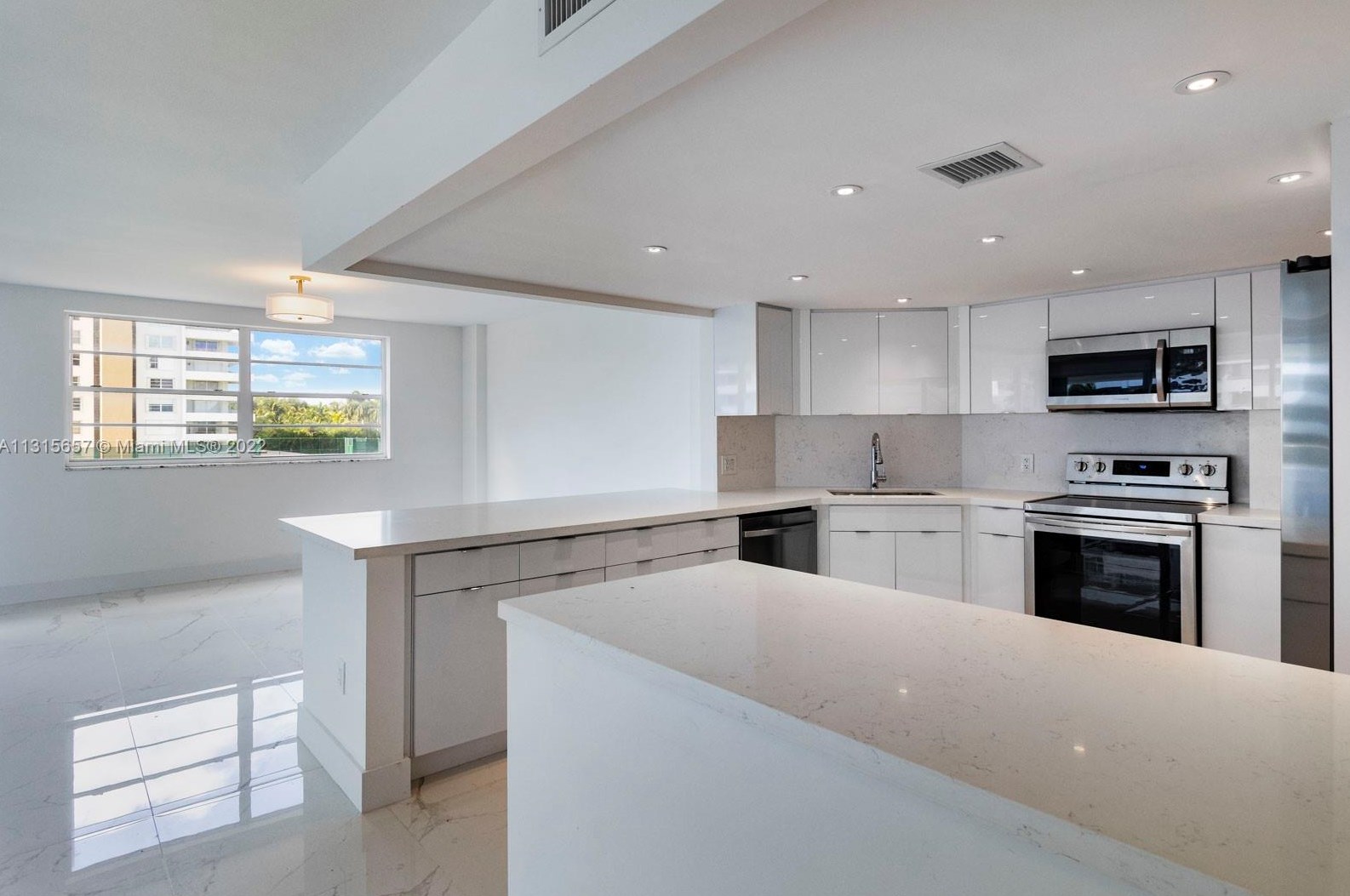 177 Ocean Lane Dr #315, Miami, FL 33149